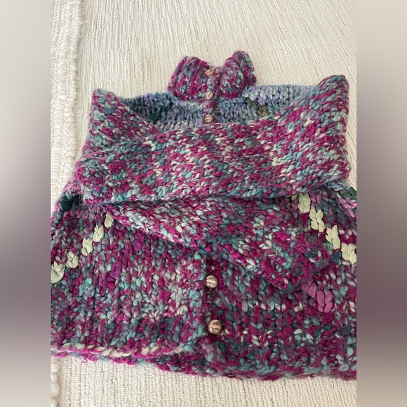 Chunky knit wool cardigan sweater. Handmade. 22” pit to pit 21” long. - Picture 3 of 10